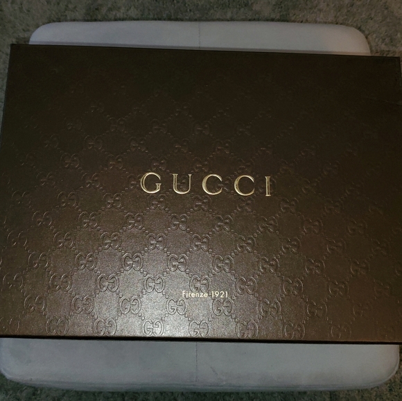 *NEW* GUCCI Sandals - Picture 1 of 5